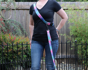 Playful Drips Handsfree Leash Attachment